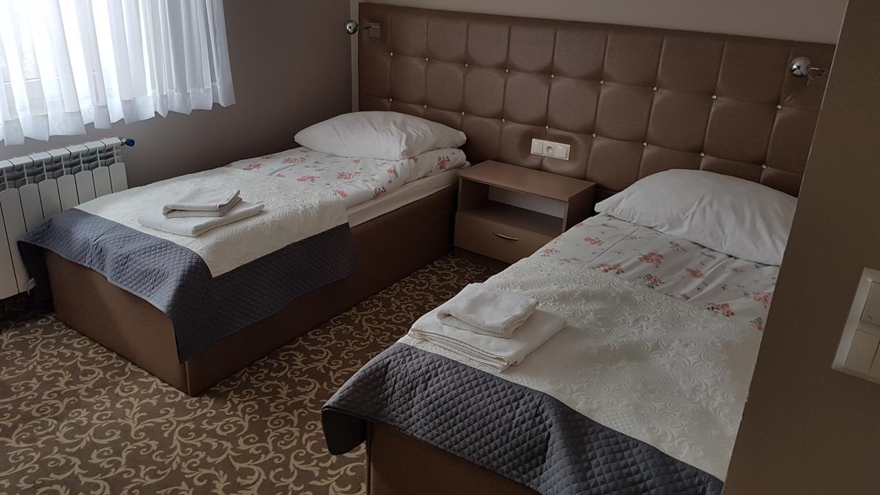 Hotel Gutland Wysokie Mazowieckie Extérieur photo